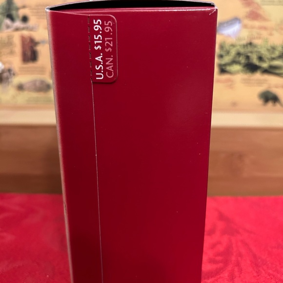 Hallmark Keepsake Celebration Barbie Ornament - Picture 4 of 12